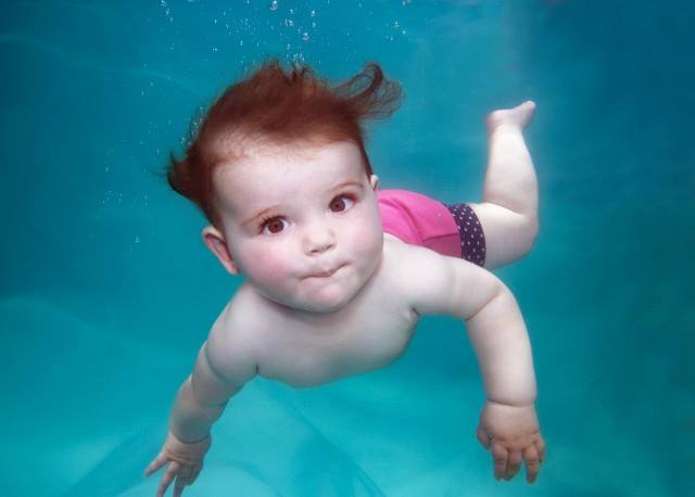 Что нужно малышу для плавания в бассейне