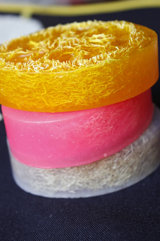 Здравствуйте девочки-мыловарочки!