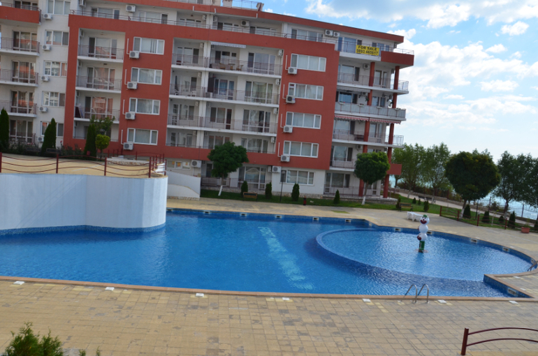 двухкомнатная квартира в комплексе Гранд Резорт,Болгария