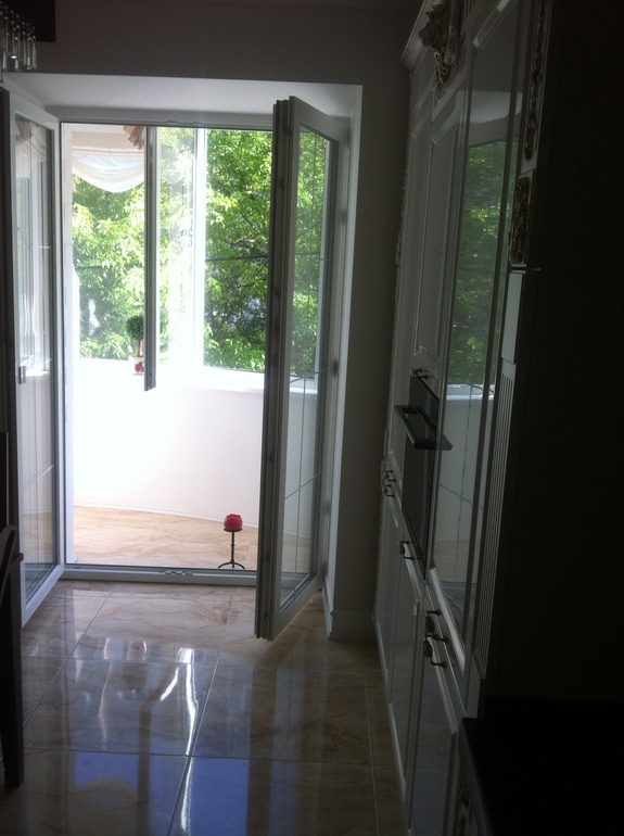 Посоветуйте, нужны ли тут шторы ?