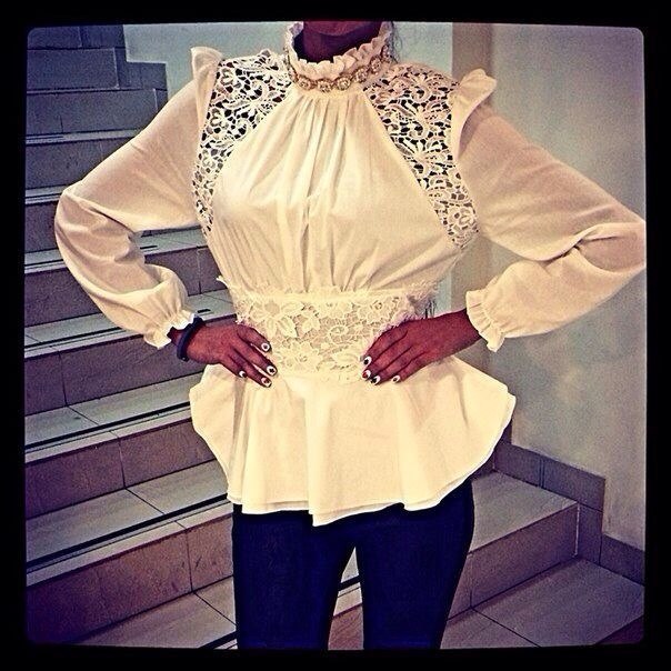 Блузка в наличии 42,44,46 размеры. Цена 1400 руб.