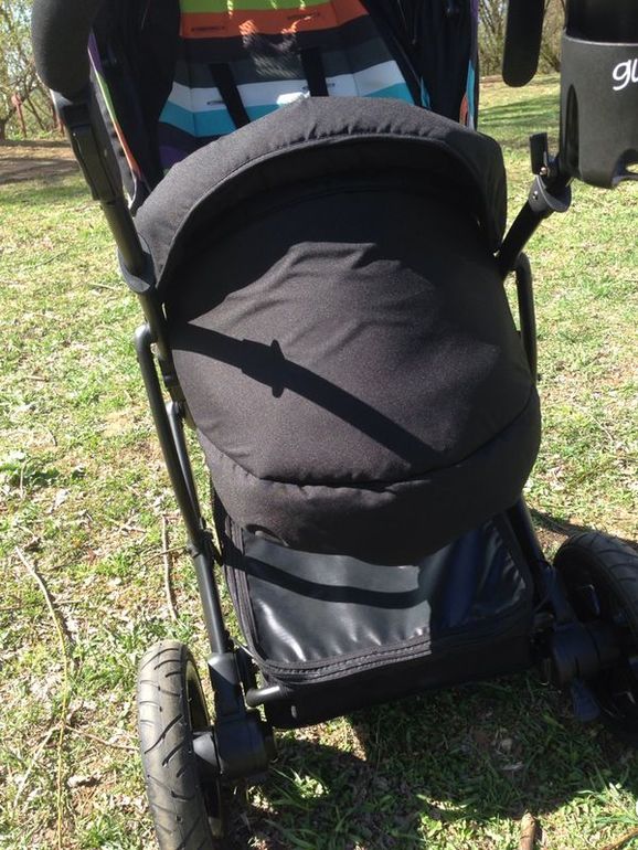 Необычная коляска Guzzie+Guss Casita.