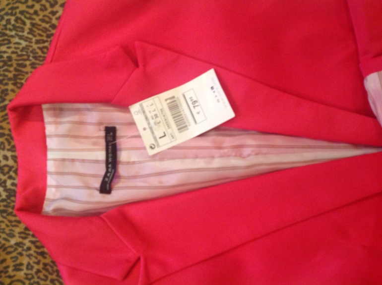 Новая женская одежда- дом костюм 44, джемпер 42, трусики корректирующие 48 , пиджак Zara