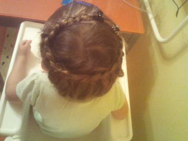 Садик, воспиталки и прически