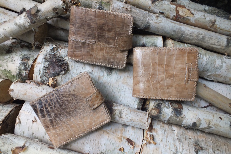 Портмоне из натуральной кожи крокодила