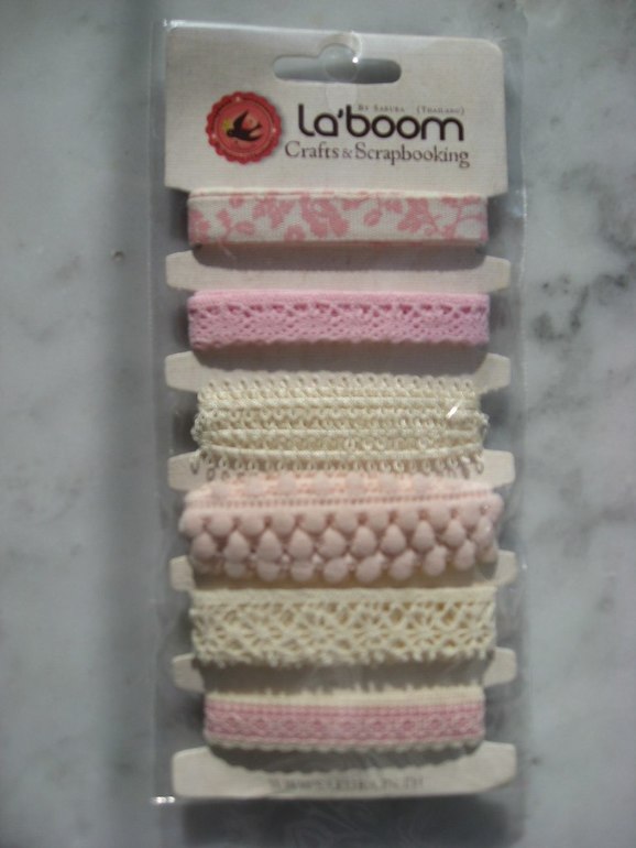 Пристрой бумаги и штампов для скрапбукинга