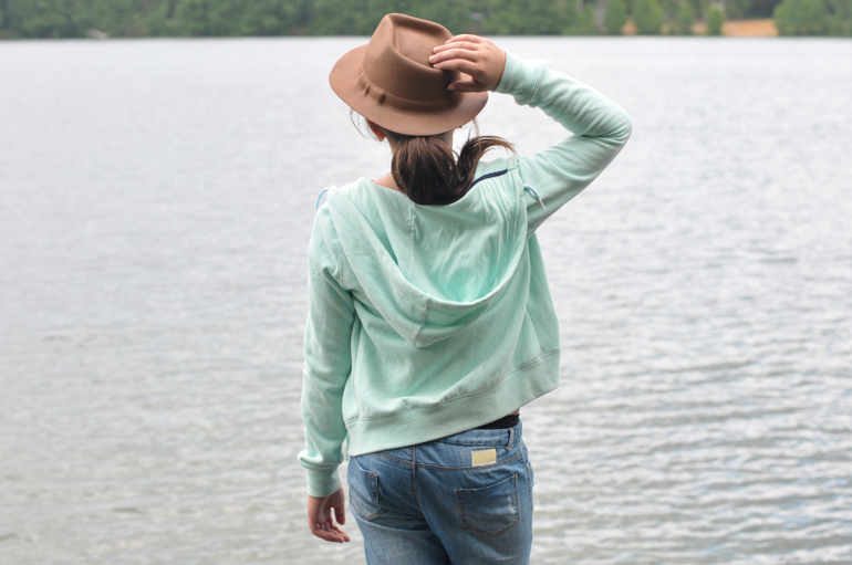 Она и вода (: