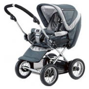 Трое детей и четыре коляски. Ни разу не колясочный маньяк.