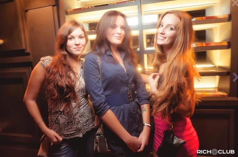 Maxim Bar