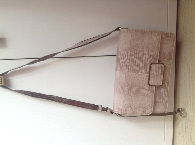 Сумочка-клатч Betty Barclay 1500 р.!!!