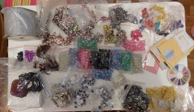 Материалы для рукоделия пакетом.