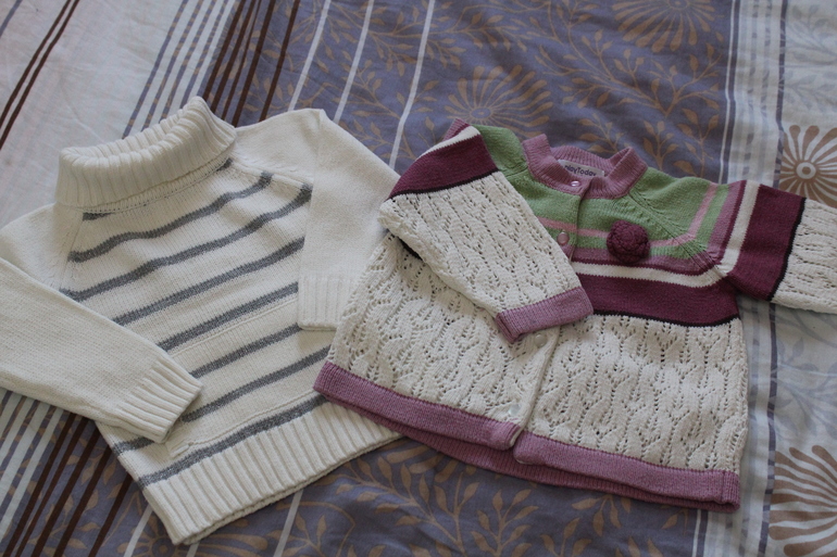 Одежда для девочки с рождения до года (слипы, боди, платья, джинсы, футболки, шапочки). РЕГИОН