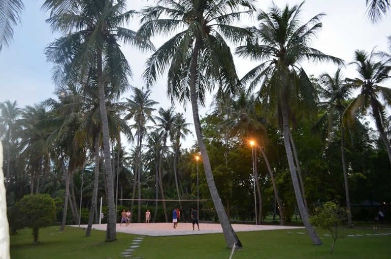 Хороший отель, очаровательное море и скучное питание!