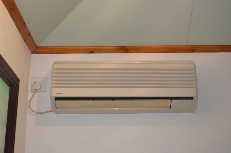 Хороший отель, очаровательное море и скучное питание!