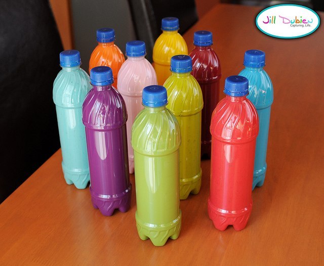 Бутылка кегля пивная. Кегль бутылка. Боулинг из бутылок. Кегль бутылка. Кегль бутылка.