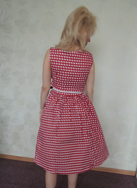 ХВАСТИКИ ВИНТАЖНЫХ ПЛАТЬЕВ