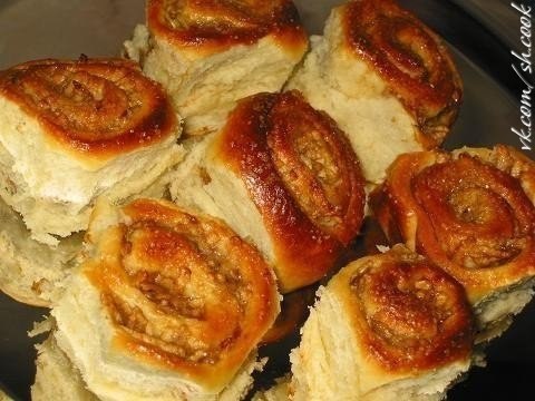 Булочки с яблоком из быстрого теста