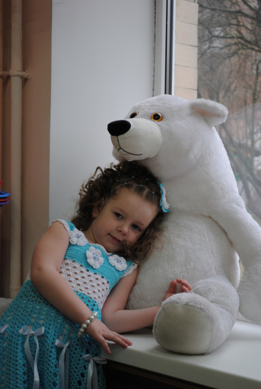 Связала дочке на 8 марта