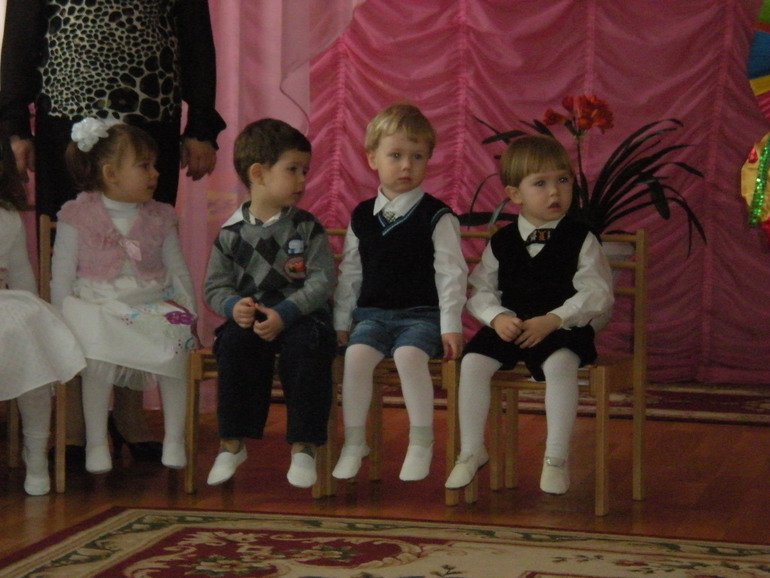 Утренник. 8 марта. Ясли.