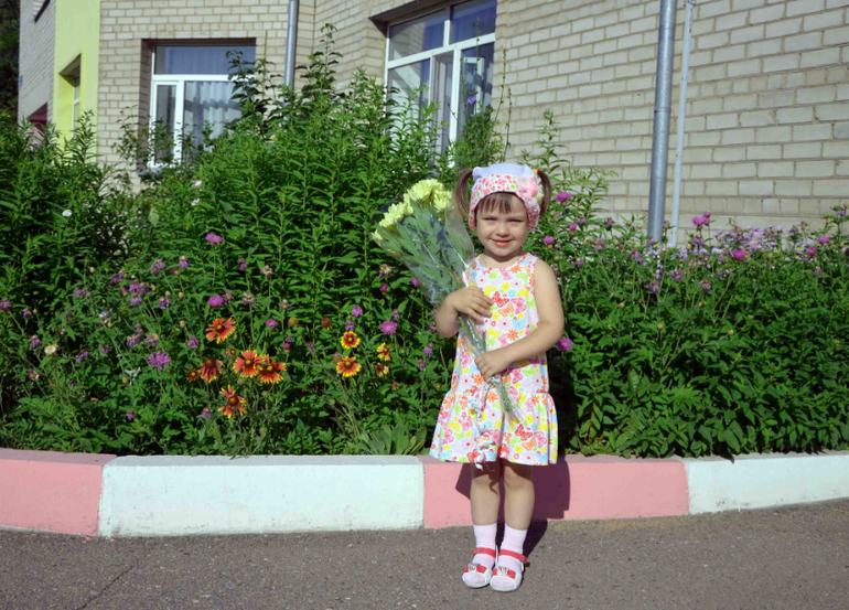 Первый день в детском саду у доченьки!