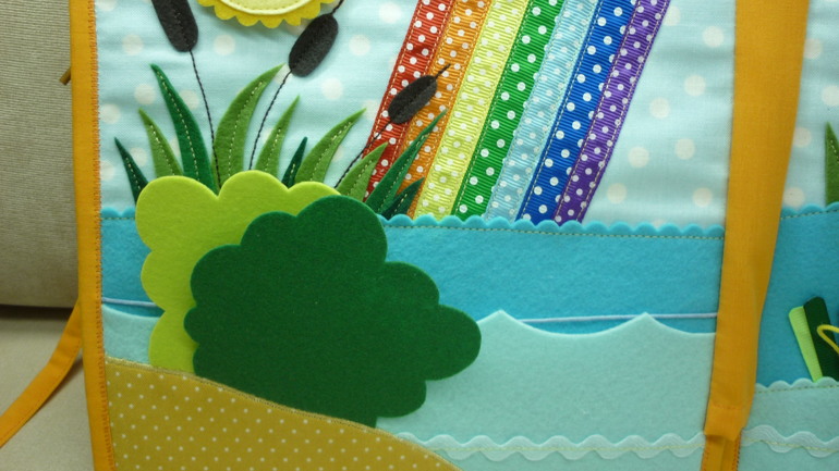 Развивающая книжка в виде сумочки!