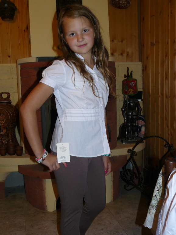 Распродажа !!! Белые блузки (школьная форма) по 600 руб.!!!