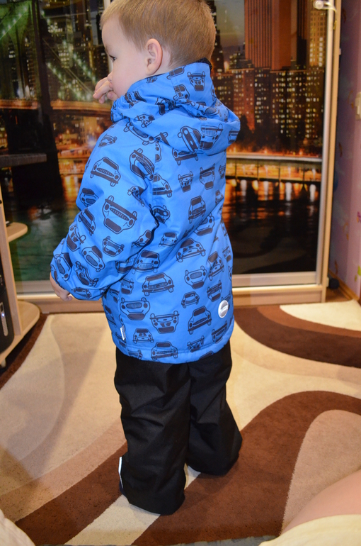 Наша весна. ЛАсси д/с с машинками.