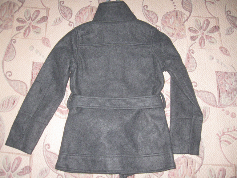 Пальто на девочку 6-8 лет