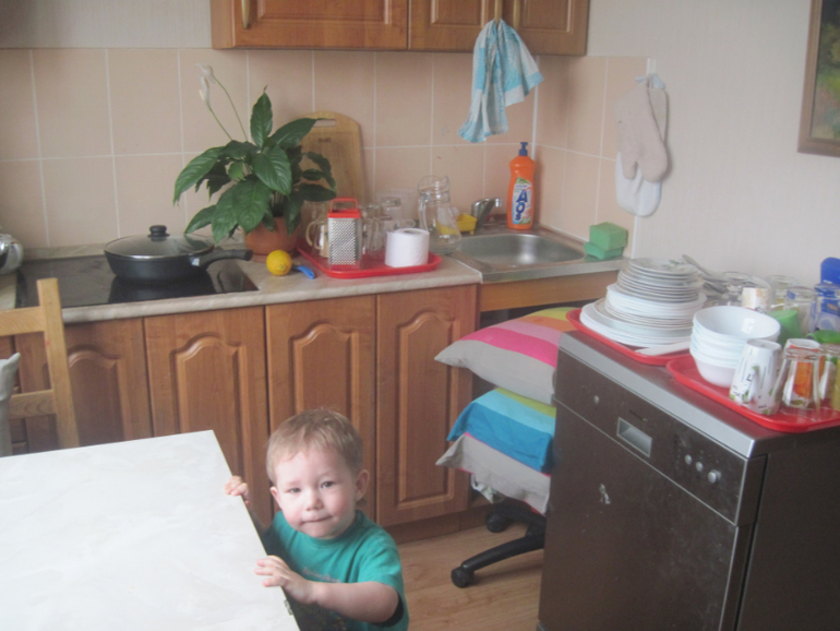 предлагаю услуги НЯНИ 20.000 месяц(домашний детский сад)микрорайон Марфино