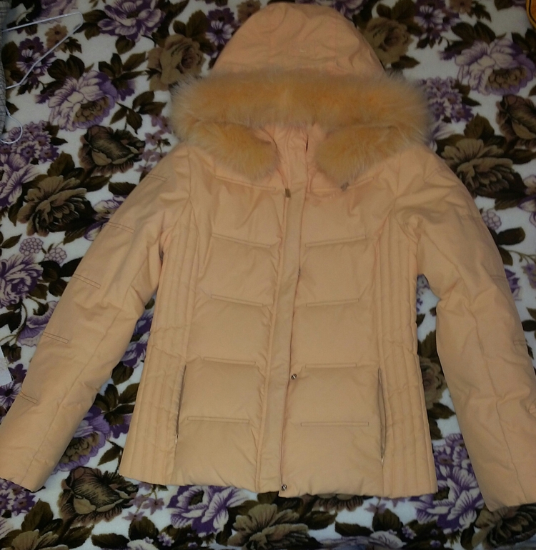 продам куртку 42р, 1300р отличное состояние