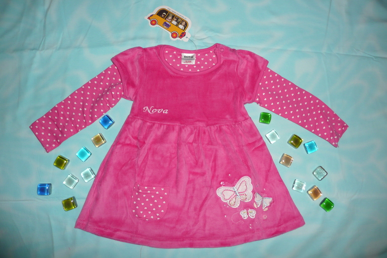 В наличии! Велюровое платье с бабочками, цена 350 руб