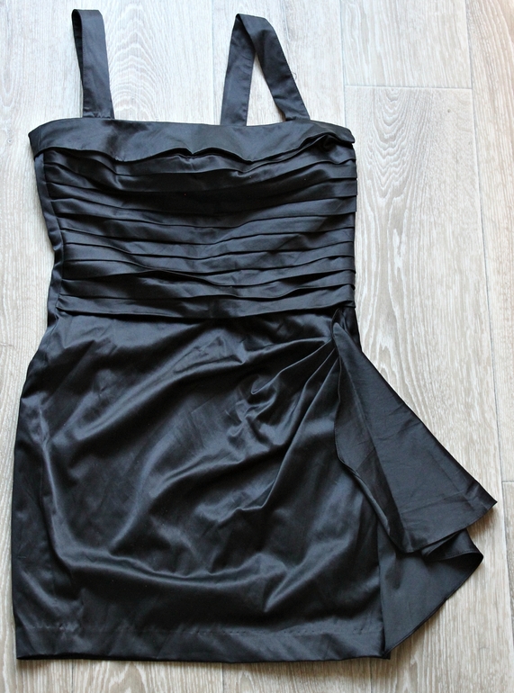 Черненькое платице 42-44