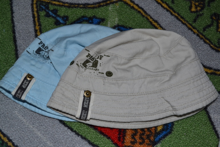 Головные уборы на лето 3-6 мес