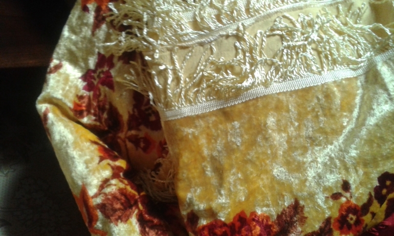 Отдам б/у подушки, покрывала, тюль, посуда, и др. Метро Савеловская