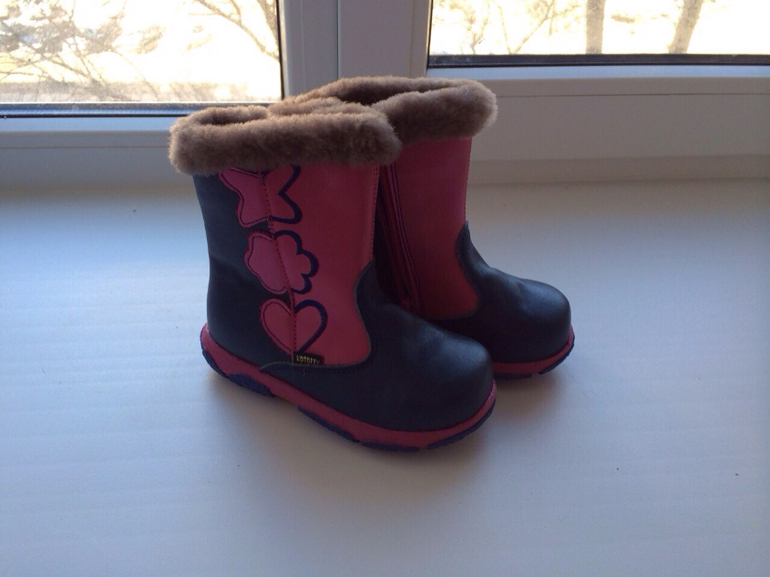 Обувь новая для девочки! Вся зима по 600 руб . Всю обувь смотрим под катом...