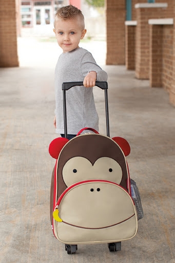 Zoo Luggage детский чемодан на колесах с выдвижной ручкой. 1550р