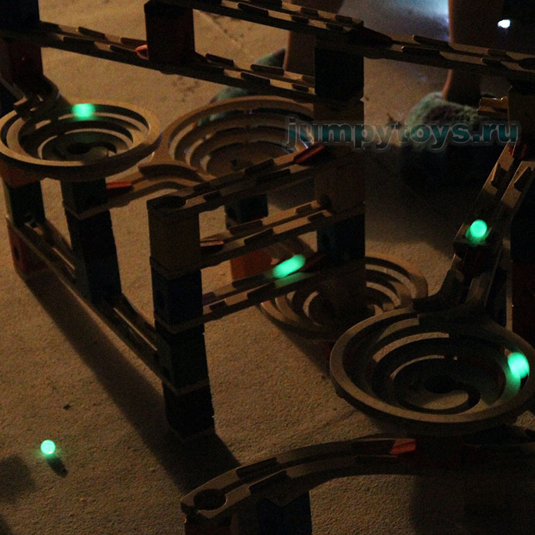 Чудеса случаются :) Знакомьтесь, конструктор Quadrilla от Hape!