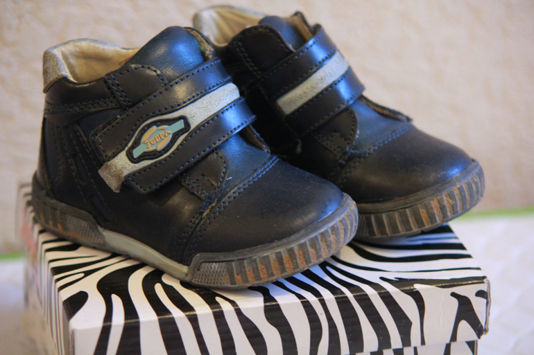 Продам Ботинки Зебра Zebra Размер 22. по стельке 13,5 см 500 руб.