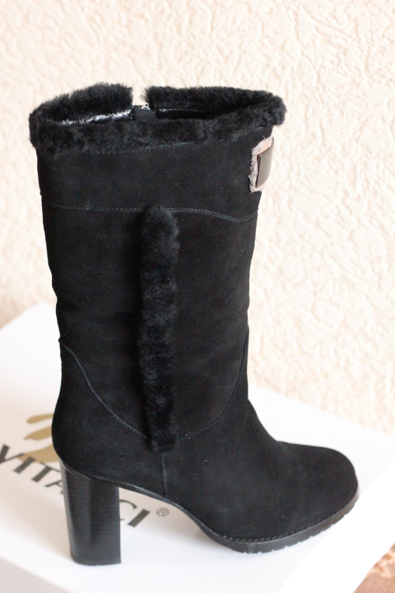 Продам Новые ПолуСапоги VITACCI Витачи Размер 37 5500 руб.