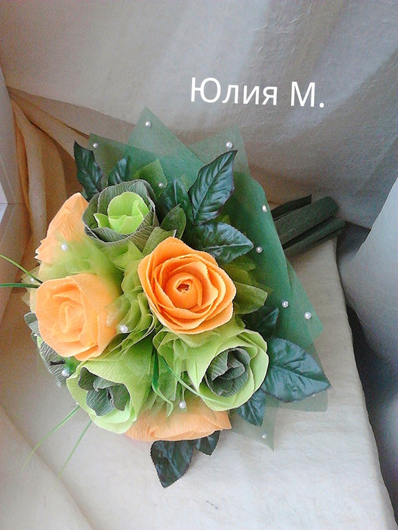 Сумочка и ручной.