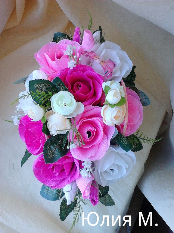 Сумочка и ручной.