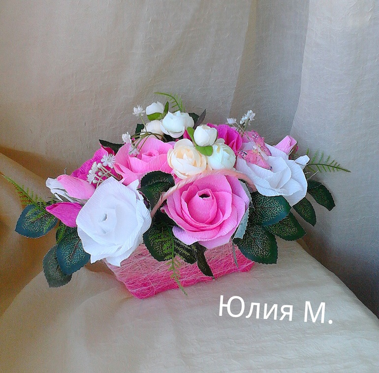 Сумочка и ручной.