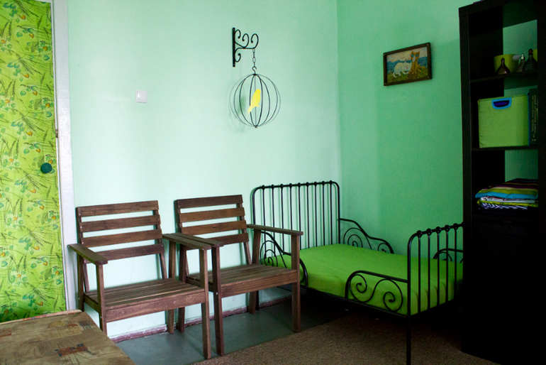 Однокомнатная в зеленых тонах