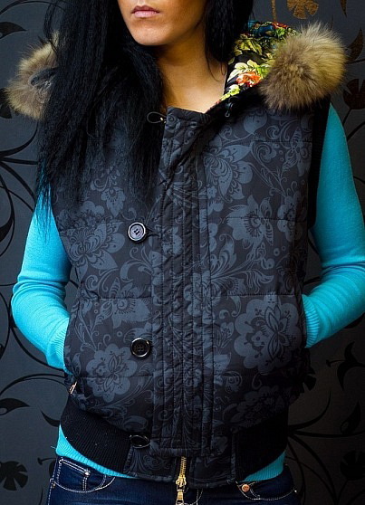 Жилет denis simachev, р-р L. ВСЕГО 2500 руб!!!