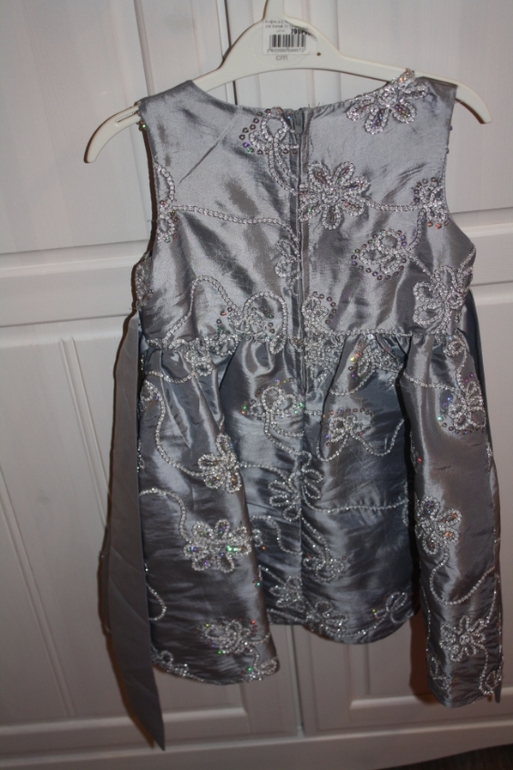 Наши Нарядные платья Продам! 86-98