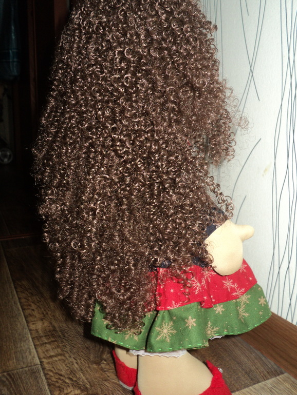 Теперь и у меня есть кукла большеножка)))