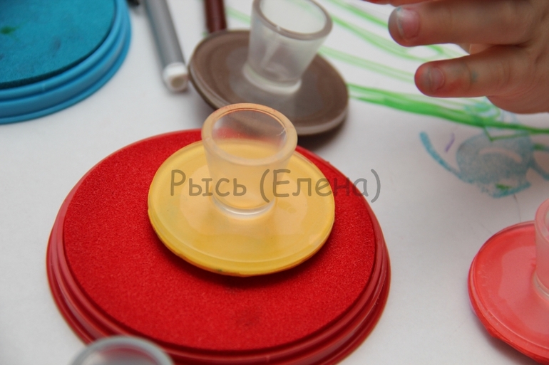 Наклейки, альбом Лица и штампы от Melissa&Doug;