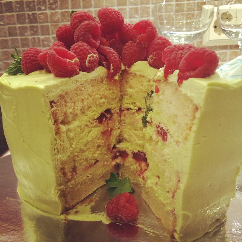 Тортик с ягодкой