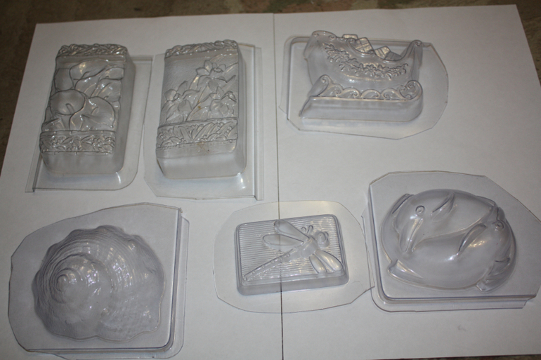 Продам новые формы.