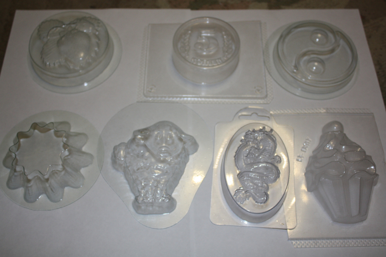 Продам новые формы.